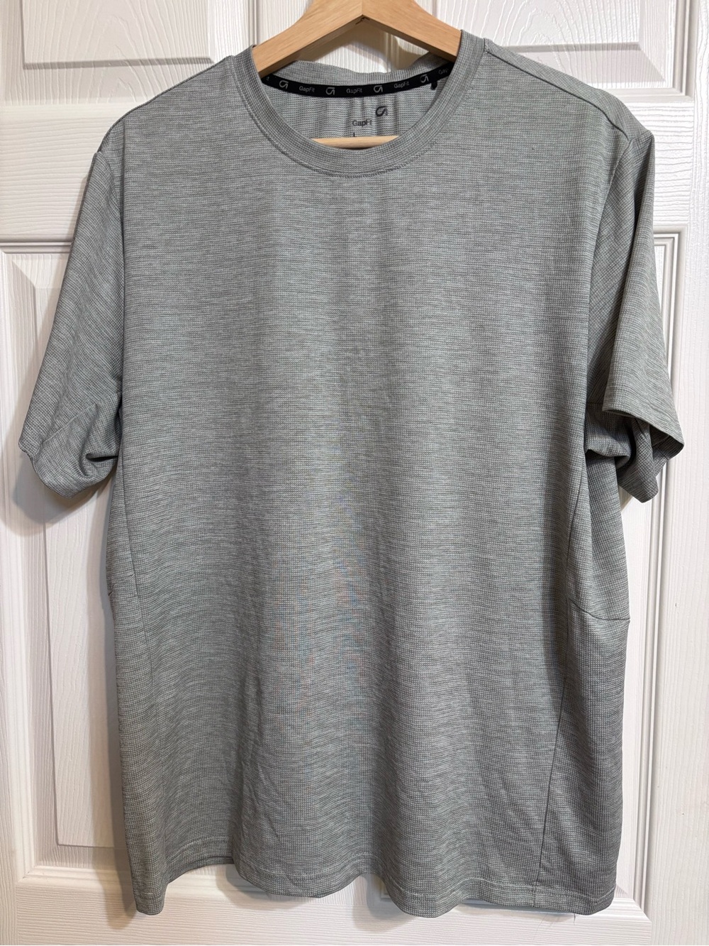 GAP GapFit Light Gray Men’s Performance Tee